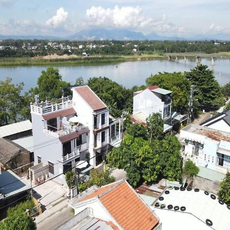 Riverlife Homestay Хойан Экстерьер фото