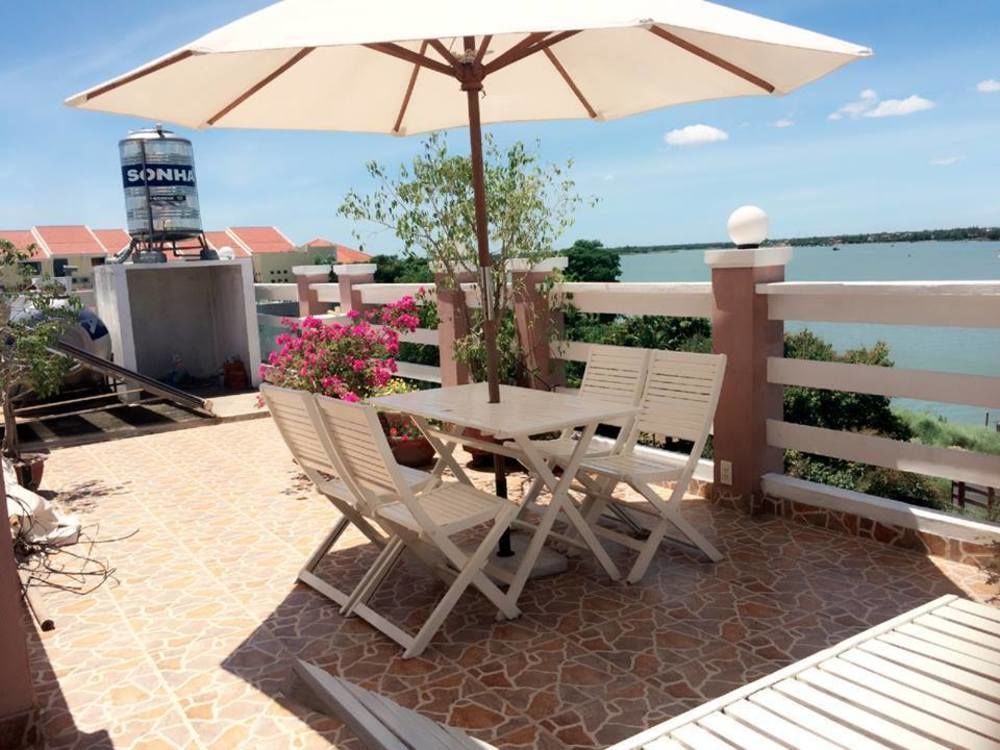 Riverlife Homestay Хойан Экстерьер фото
